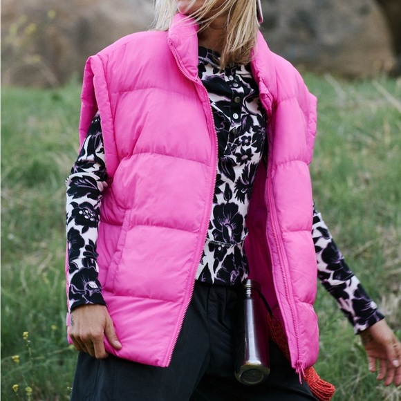 In A Bubble Puffer Vest - Picture 2 of 5